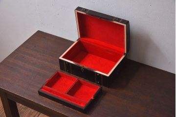 アンティーク雑貨　イギリスアンティーク　高級品!鍵付き宝石箱(ジュエリーケース)