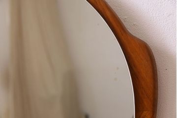 アンティーク雑貨　北欧家具　チーク材製　おしゃれなフレームの壁掛けミラー(鏡)(2)