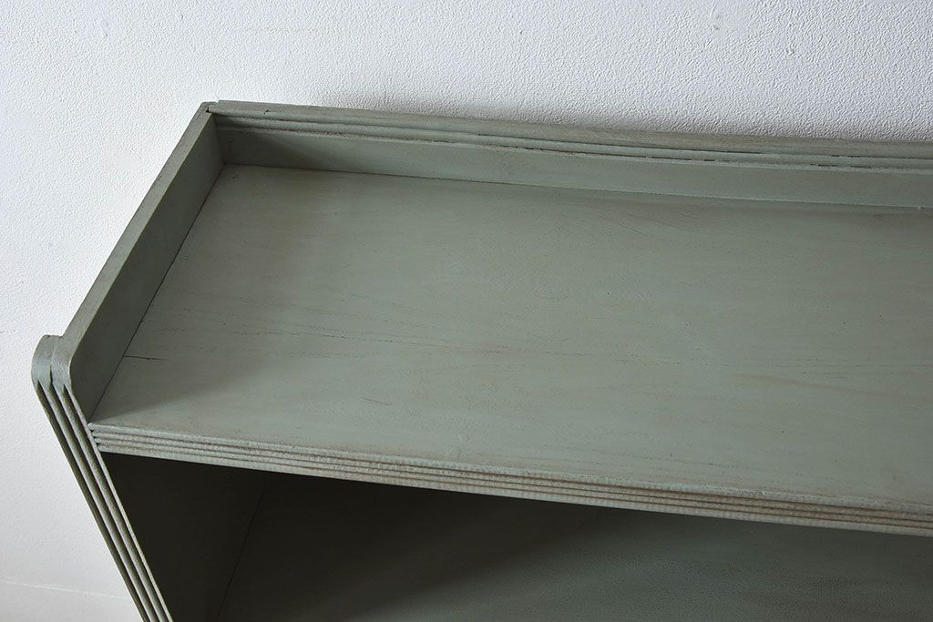 ペイント家具　オリーブグリーンカラーのおしゃれな本箱(ブックケース、収納棚)