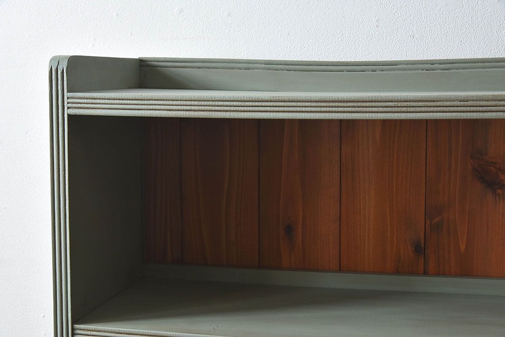 ペイント家具　オリーブグリーンカラーのおしゃれな本箱(ブックケース、収納棚)