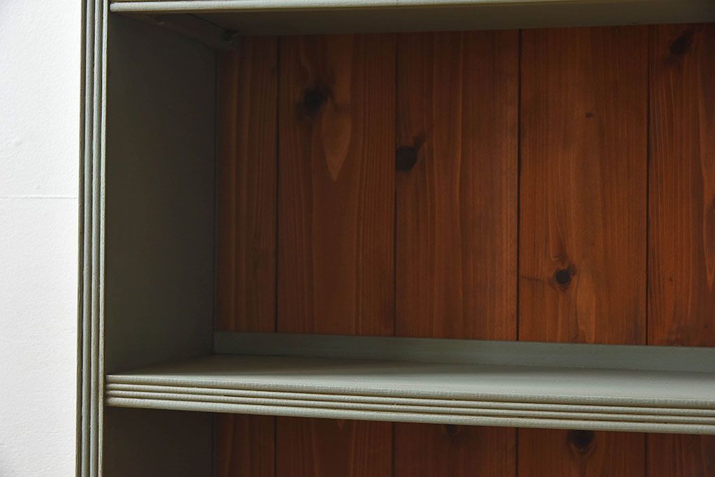 ペイント家具　オリーブグリーンカラーのおしゃれな本箱(ブックケース、収納棚)