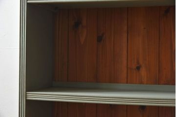 ペイント家具　オリーブグリーンカラーのおしゃれな本箱(ブックケース、収納棚)