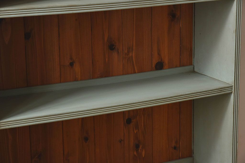 ペイント家具　オリーブグリーンカラーのおしゃれな本箱(ブックケース、収納棚)