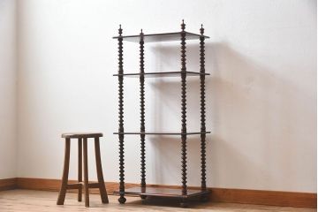 アンティーク家具　イギリスアンティーク　マホガニー材が美しい小振りのシェルフ(飾り棚)