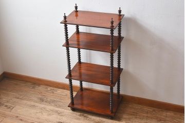 アンティーク家具　イギリスアンティーク　マホガニー材が美しい小振りのシェルフ(飾り棚)
