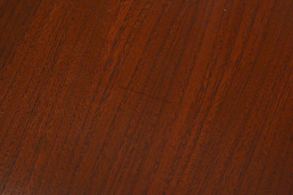 ヴィンテージ家具　北欧ビンテージ　チーク材　Austinsuite(オースティンスイーツ)製の小振りなサイドボード(引き出し、チェスト)