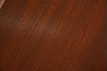 ヴィンテージ家具　北欧ビンテージ　チーク材　Austinsuite(オースティンスイーツ)製の小振りなサイドボード(引き出し、チェスト)