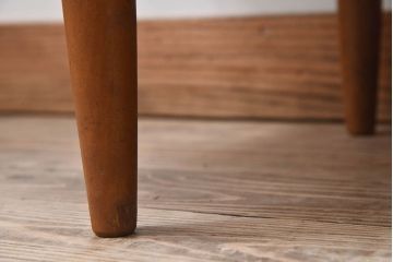 ヴィンテージ家具　北欧ビンテージ　チーク材　Austinsuite(オースティンスイーツ)製の小振りなサイドボード(引き出し、チェスト)