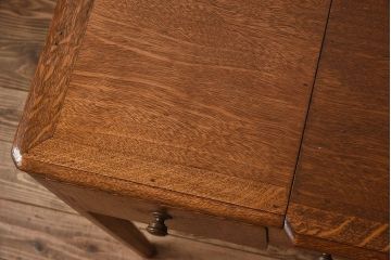ヴィンテージ家具　イギリスビンテージ　オーク材製!格納式ドレッサー