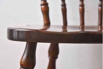 ヴィンテージ家具　飛騨産業　キツツキマーク　上質なデザインのビンテージチェア(椅子)(2)