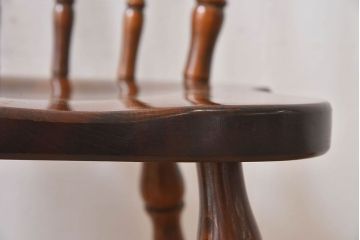 ヴィンテージ家具　飛騨産業　キツツキマーク　上質なデザインのビンテージチェア(椅子)(2)