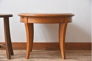 天童木工　中古　上品なデザインのラウンドテーブル(1)