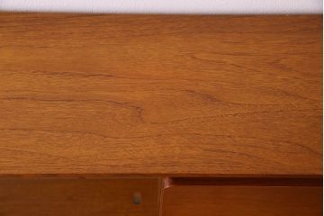 北欧家具　チーク材製のサイドーボード(サイドキャビネット)