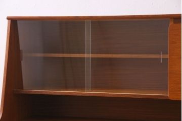 北欧家具　チーク材製のサイドーボード(サイドキャビネット)