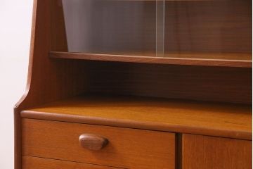 北欧家具　チーク材製のサイドーボード(サイドキャビネット)