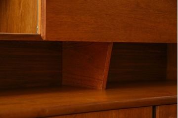 北欧家具　チーク材製のサイドーボード(サイドキャビネット)