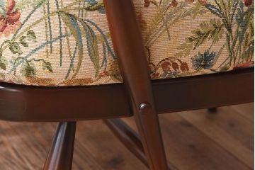 イギリスブランド家具　ERCOL(アーコール)製のクッションチェア(アームチェア、ソファ)