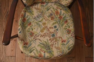 イギリスブランド家具　ERCOL(アーコール)製のクッションチェア(アームチェア、ソファ)