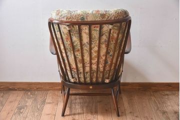 イギリスブランド家具　ERCOL(アーコール)製のクッションチェア(アームチェア、ソファ)