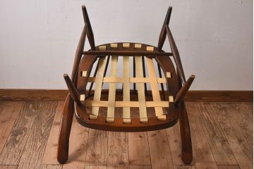 イギリスブランド家具　ERCOL(アーコール)製のクッションチェア(アームチェア、ソファ)