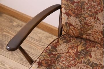 アンティーク家具　アーコール　オールドコロニアルシリーズ　お洒落な花柄デザインの二人掛けソファ