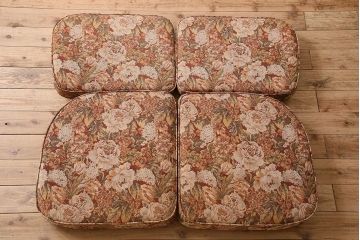 アンティーク家具　アーコール　オールドコロニアルシリーズ　お洒落な花柄デザインの二人掛けソファ