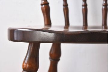 ヴィンテージ家具　飛騨産業　キツツキマーク　上質なデザインのビンテージチェア(椅子)(1)