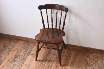 ヴィンテージ家具　飛騨産業　キツツキマーク　上質なデザインのビンテージチェア(椅子)(1)