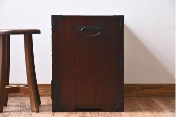アンティーク家具　明治期　総桐材製　古い木の質感が味わい深い小箪笥(帳場箪笥、桐箪笥、桐たんす)