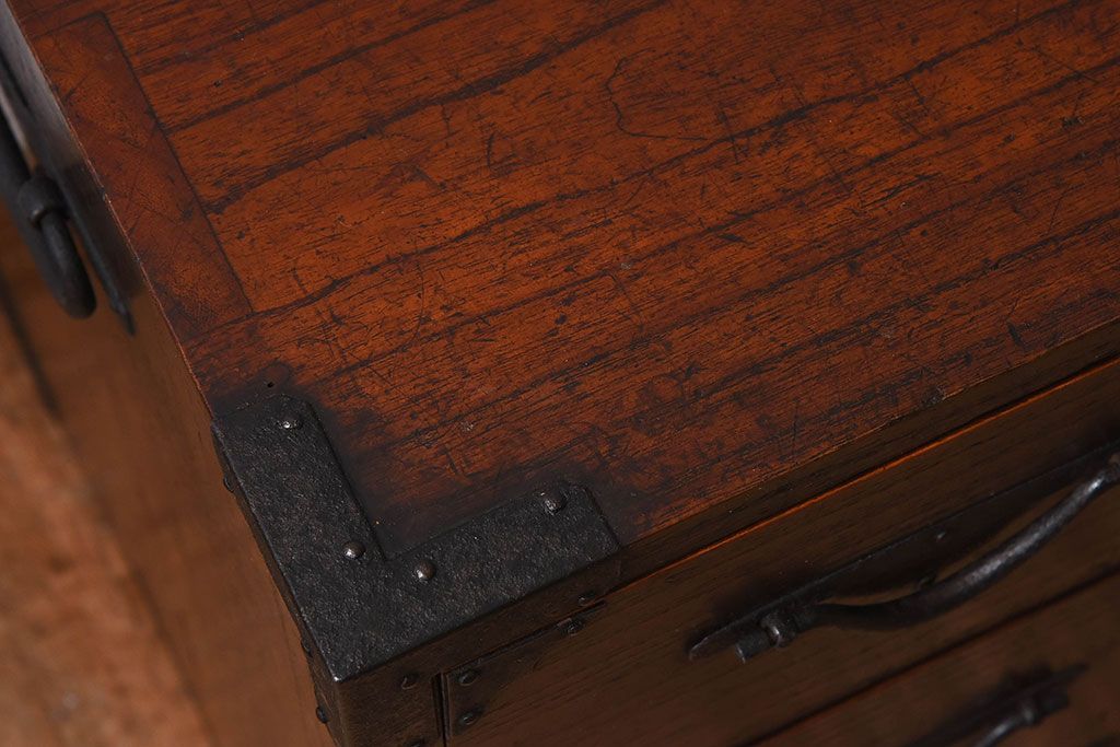 アンティーク家具　明治期　総桐材製　古い木の質感が味わい深い小箪笥(帳場箪笥、桐箪笥、桐たんす)