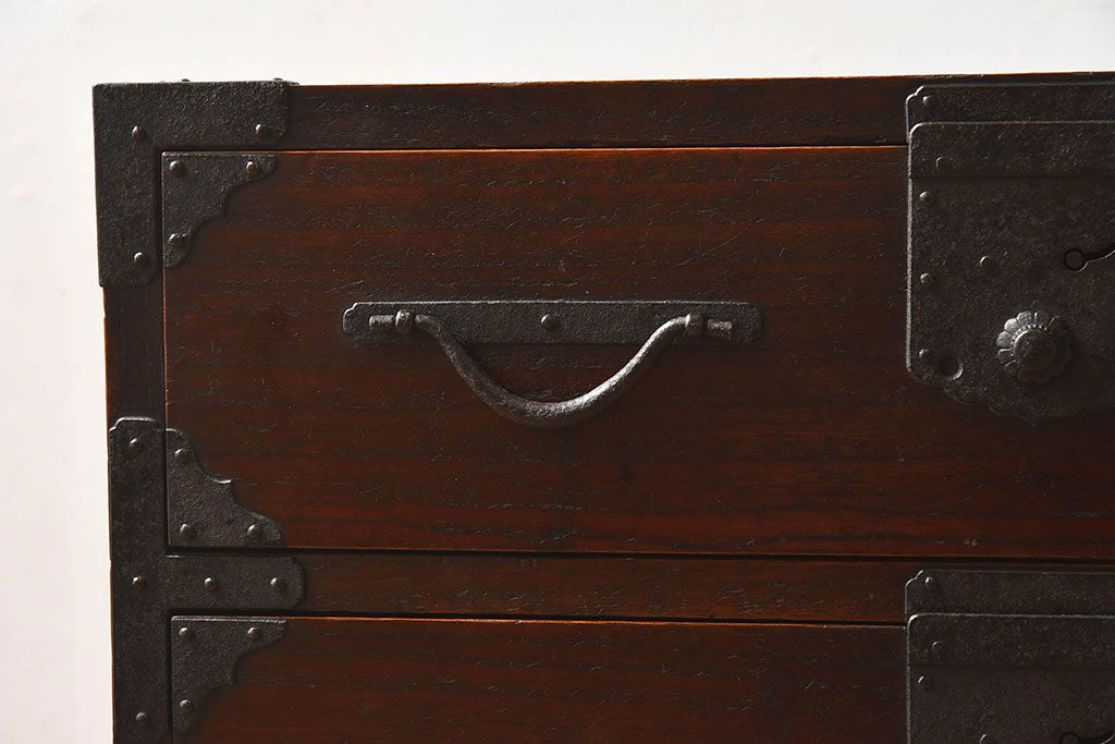 アンティーク家具　明治期　総桐材製　古い木の質感が味わい深い小箪笥(帳場箪笥、桐箪笥、桐たんす)