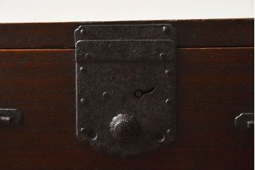 アンティーク家具　明治期　総桐材製　古い木の質感が味わい深い小箪笥(帳場箪笥、桐箪笥、桐たんす)