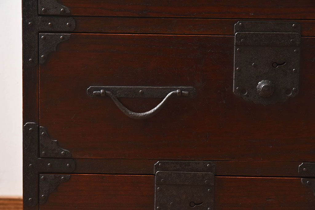 アンティーク家具　明治期　総桐材製　古い木の質感が味わい深い小箪笥(帳場箪笥、桐箪笥、桐たんす)