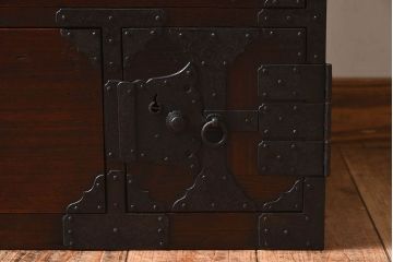 アンティーク家具　明治期　総桐材製　古い木の質感が味わい深い小箪笥(帳場箪笥、桐箪笥、桐たんす)