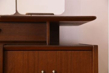 ヴィンテージ家具　G-PLAN(ジープラン) BBシリーズ　北欧ビンテージのドレッサー