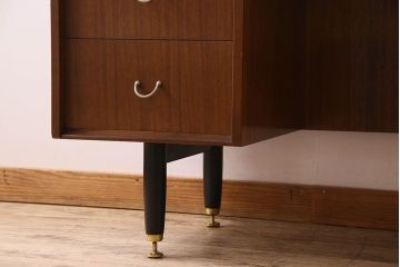 ヴィンテージ家具　G-PLAN(ジープラン) BBシリーズ　北欧ビンテージのドレッサー