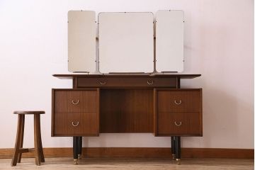 ヴィンテージ家具　G-PLAN(ジープラン) BBシリーズ　北欧ビンテージのドレッサー