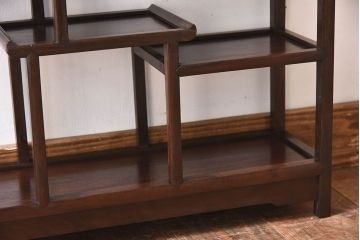 アンティーク家具　和製アンティーク　唐木材製　小振りな飾り棚(陳列棚、違い棚)