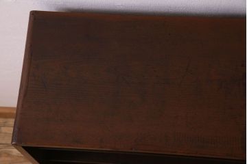 アンティーク家具　和製アンティーク　シンプルなデザインの収納棚(戸棚、本棚)