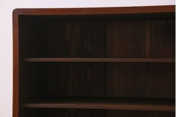 アンティーク家具　和製アンティーク　シンプルなデザインの収納棚(戸棚、本棚)