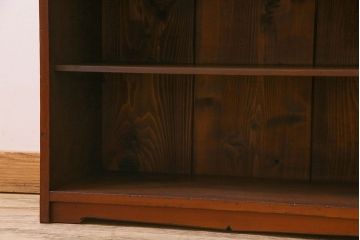 アンティーク家具　和製アンティーク　シンプルなデザインの収納棚(戸棚、本棚)