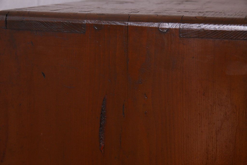 アンティーク家具　和製アンティーク　シンプルなデザインの収納棚(戸棚、本棚)