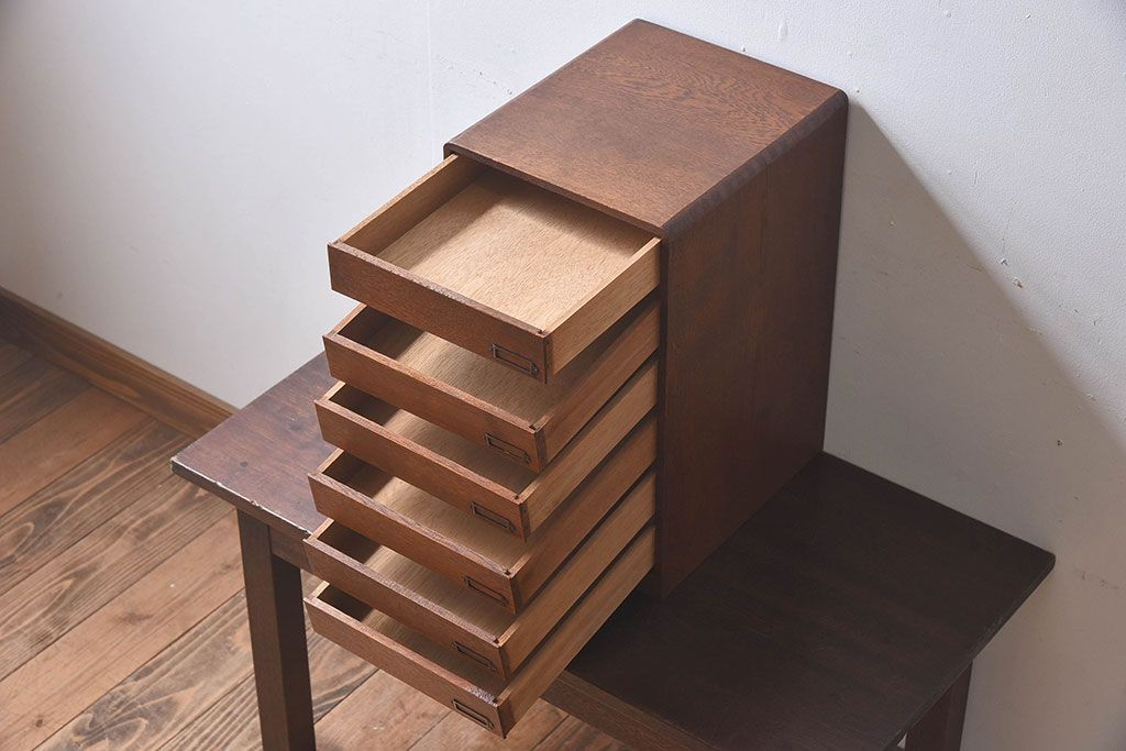 レトロ家具　昭和レトロ　ナラ材製　ネームプレート付きの小引き出し(小物入れ、裁縫箱)