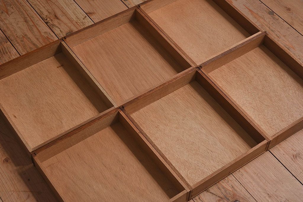 レトロ家具　昭和レトロ　ナラ材製　ネームプレート付きの小引き出し(小物入れ、裁縫箱)