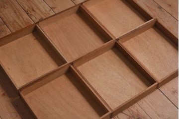 レトロ家具　昭和レトロ　ナラ材製　ネームプレート付きの小引き出し(小物入れ、裁縫箱)