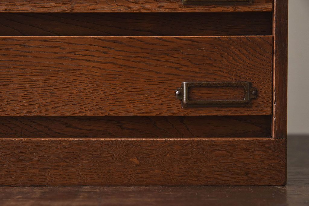 レトロ家具　昭和レトロ　ナラ材製　ネームプレート付きの小引き出し(小物入れ、裁縫箱)