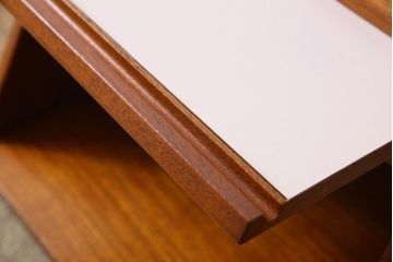 アンティーク雑貨　北欧家具　チーク材製　珍しいデザインのスツール付き電話台(サイドテーブル、花台)