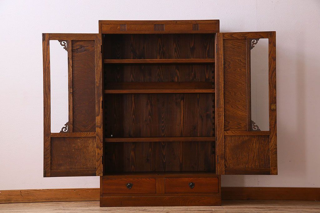 アンティーク家具　和製アンティーク　栓材製　扉のデザインがお洒落な本箱(ブックケース、収納棚、戸棚)