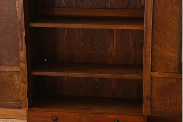 アンティーク家具　和製アンティーク　栓材製　扉のデザインがお洒落な本箱(ブックケース、収納棚、戸棚)