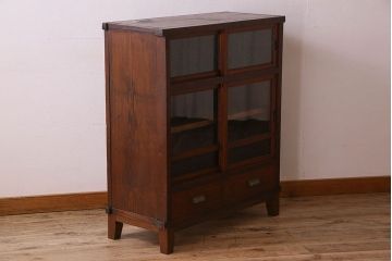 アンティーク家具　和製アンティーク　お洒落な結霜ガラス入りの収納棚(戸棚、食器棚)